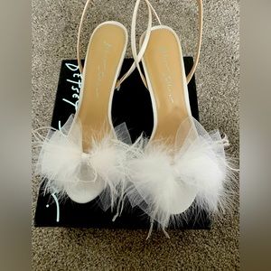 Betsey Johnson White Tulle Feather Slingback Heels